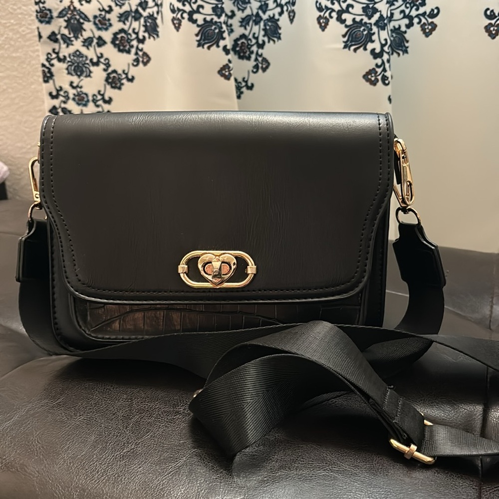 Boutique Crossbody Bag